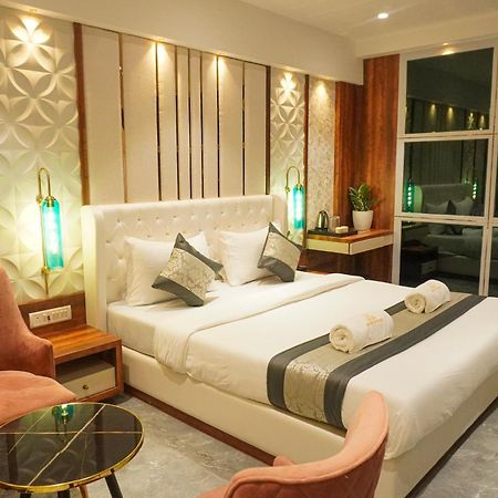 Hotel Spencer-นาวีมุมไบ ภายนอก รูปภาพ
