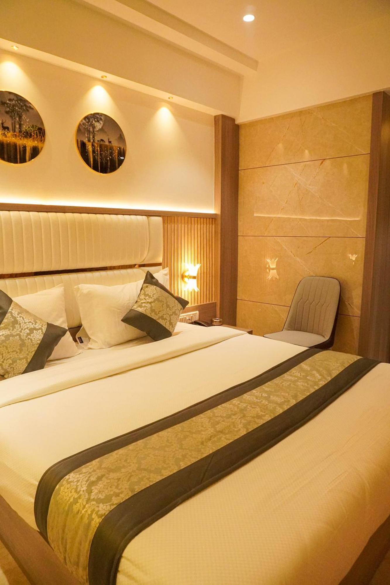 Hotel Spencer-นาวีมุมไบ ภายนอก รูปภาพ