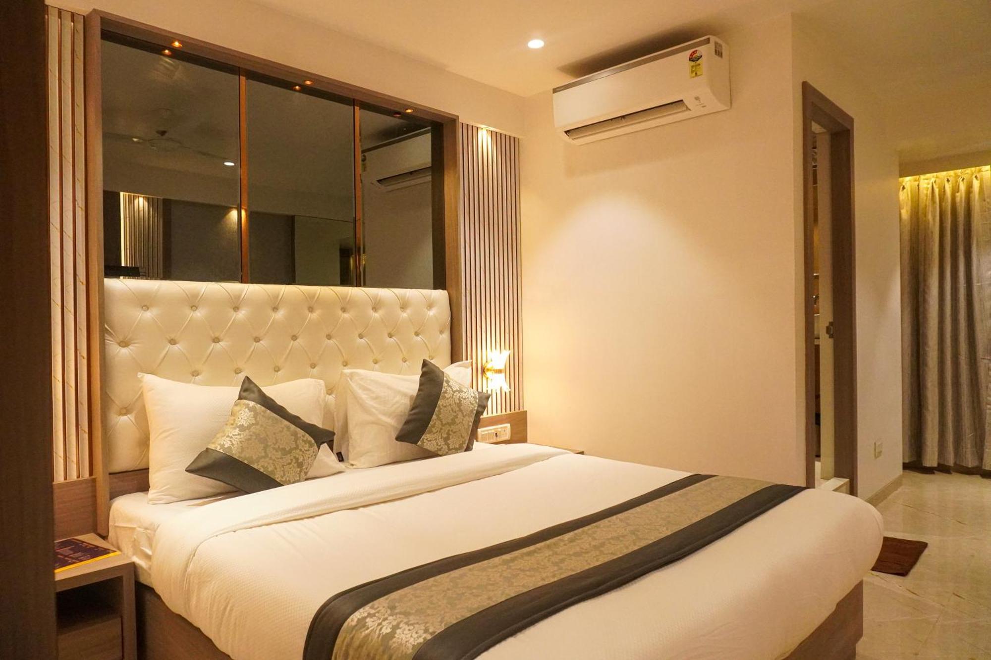 Hotel Spencer-นาวีมุมไบ ภายนอก รูปภาพ